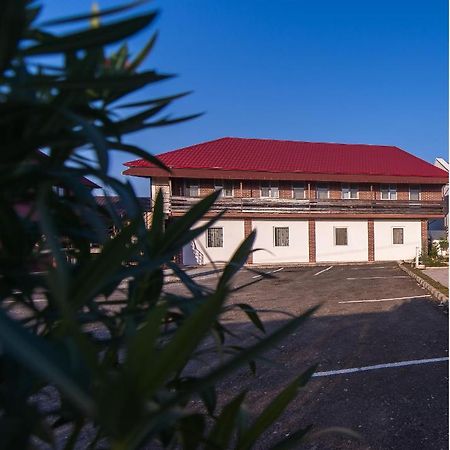 Casa 4 Odai Hotel Douazeci si Trei August Bagian luar foto