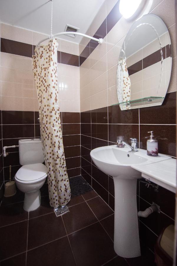 Casa 4 Odai Hotel Douazeci si Trei August Bagian luar foto